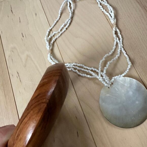 Vintage Vacation Mermaid Set – Real Seashell Pendant Necklace + Wooden Bangle - Picture 7 of 7